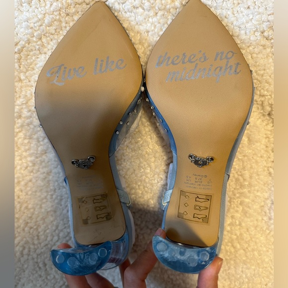 Disney x Aldo heels - Picture 2 of 7